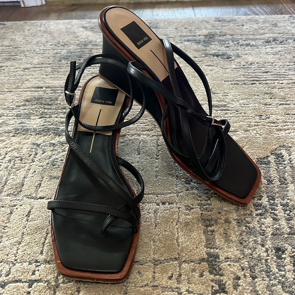 Dolce Vita Gemini Wedge Sandals Womens 10 Black strappy soft